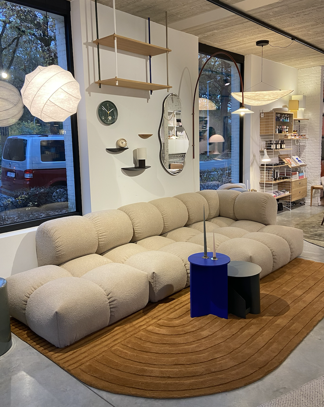 OBJEKTE UNSERER TAGE Sander Sofa 07 Left - Hug Me 071