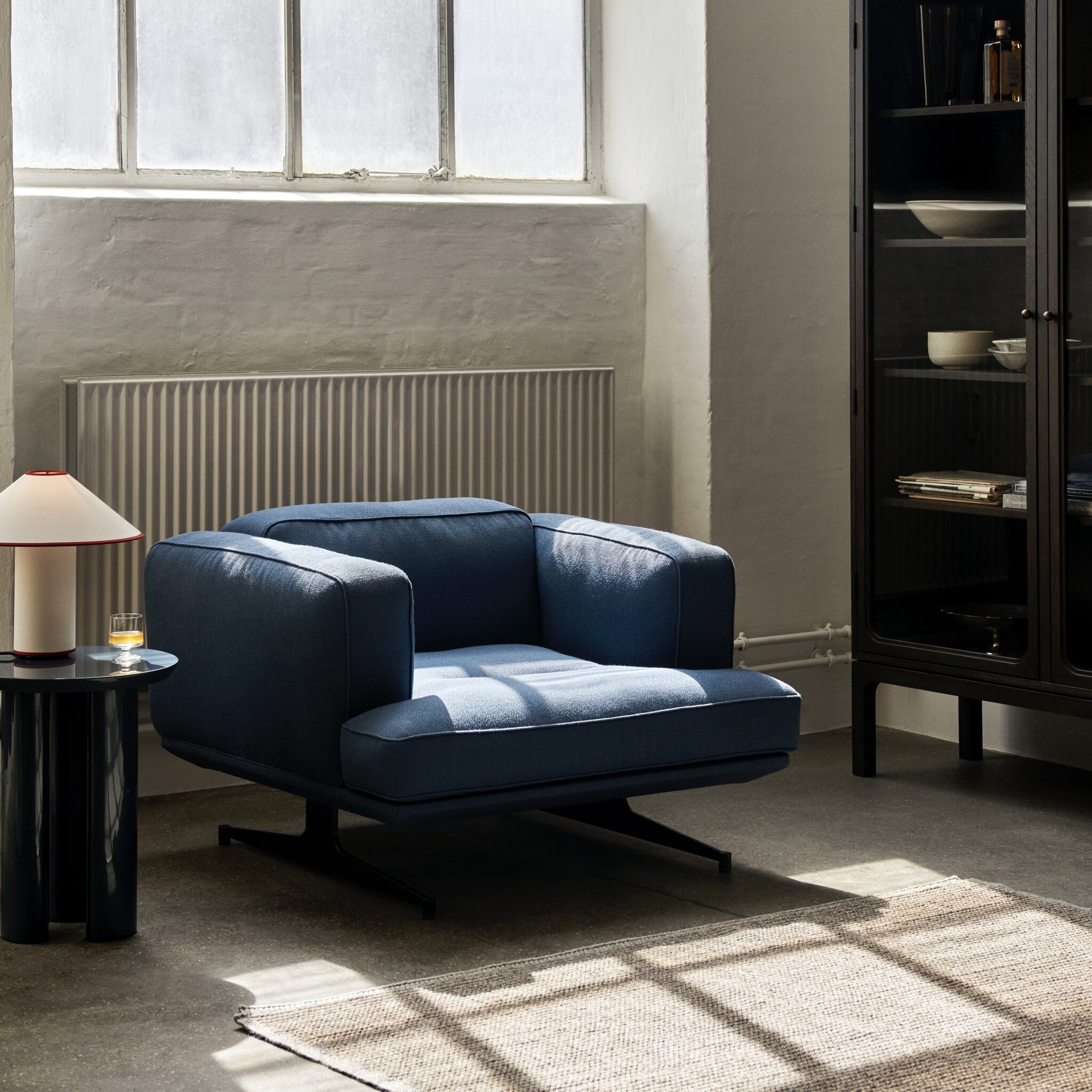 &Tradition Inland AV21 - Noble Black Leather/Polished aluminium