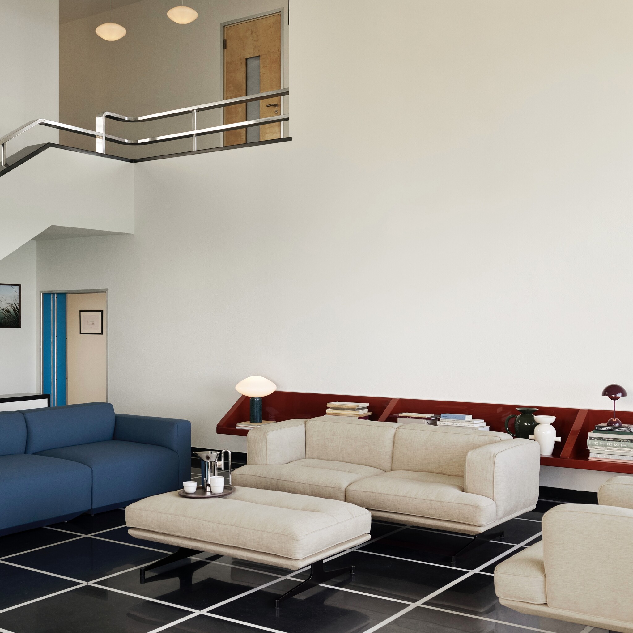 &Tradition Inland AV21 - Noble Black Leather/Polished aluminium