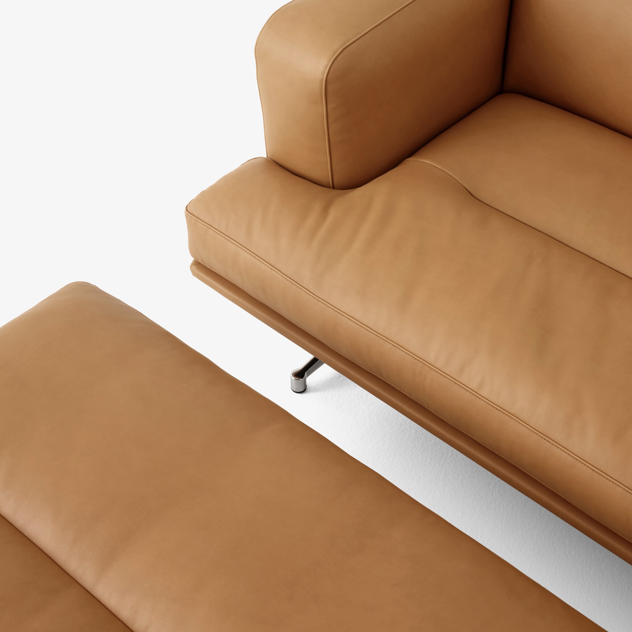 &Tradition Inland AV21 - Noble Black Leather/Polished aluminium