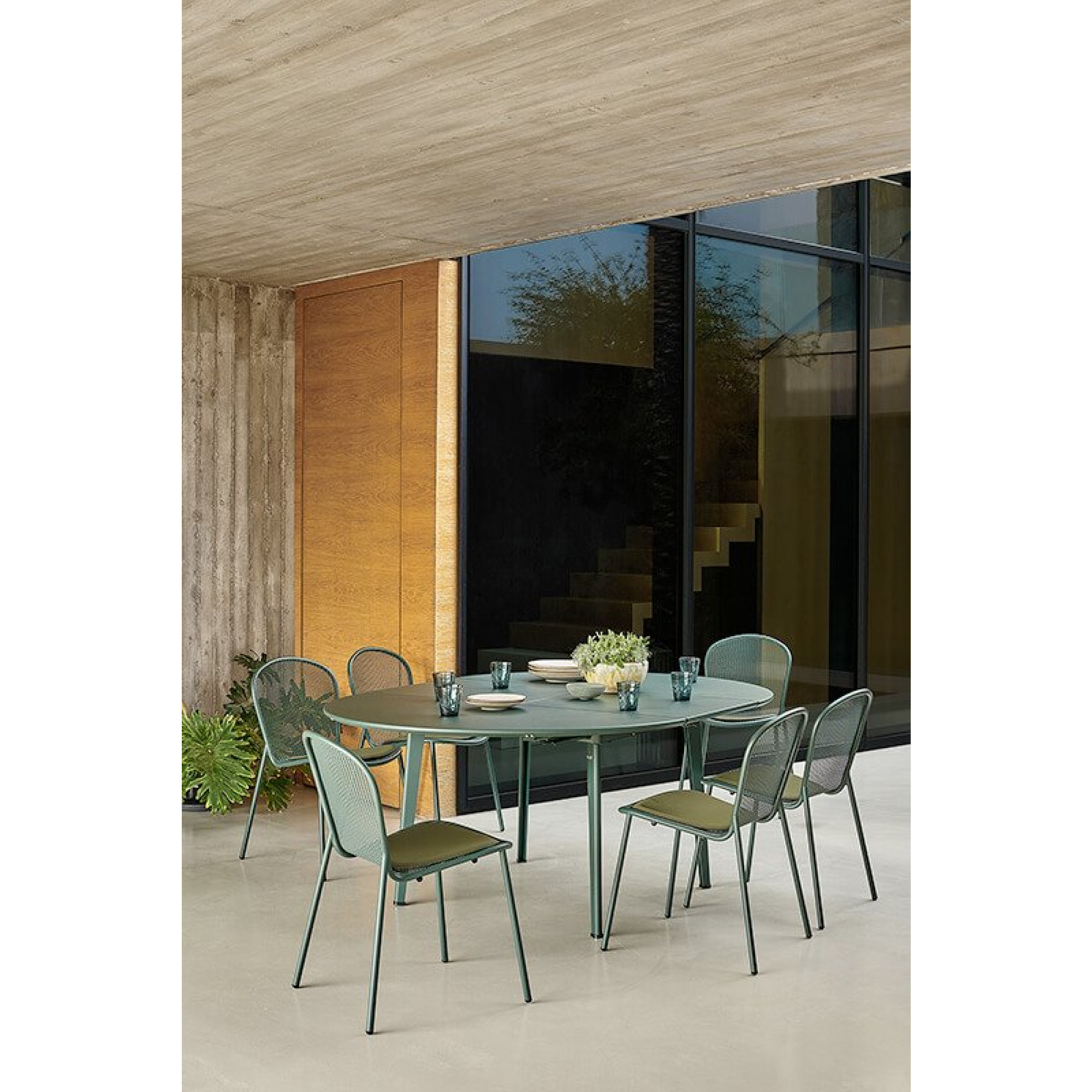 EMU 3488 Plus4 Round Table 138+60/138