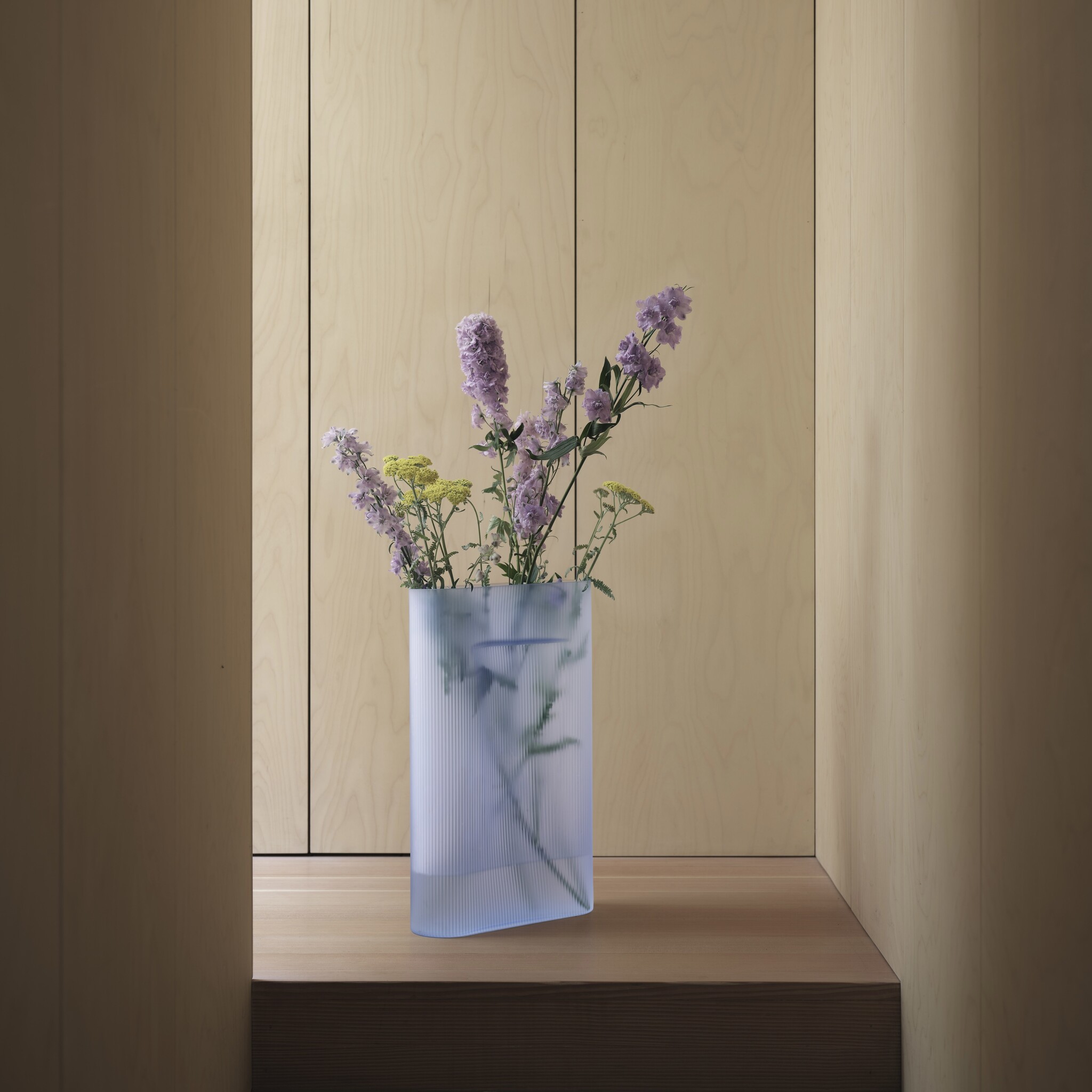Muuto Ridge Vase - H48,5 Frosted