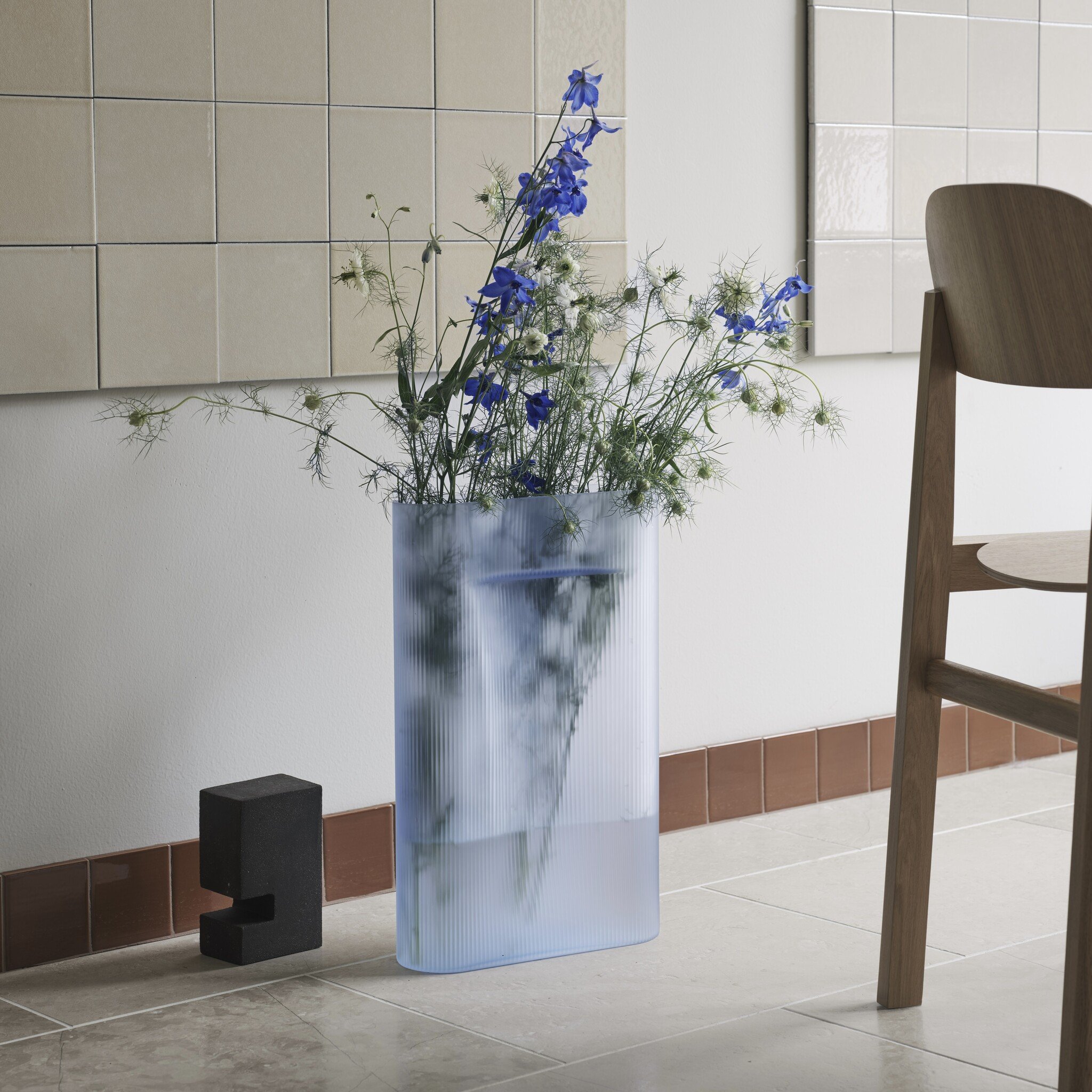 Muuto Ridge Vase - H16,5 Frosted
