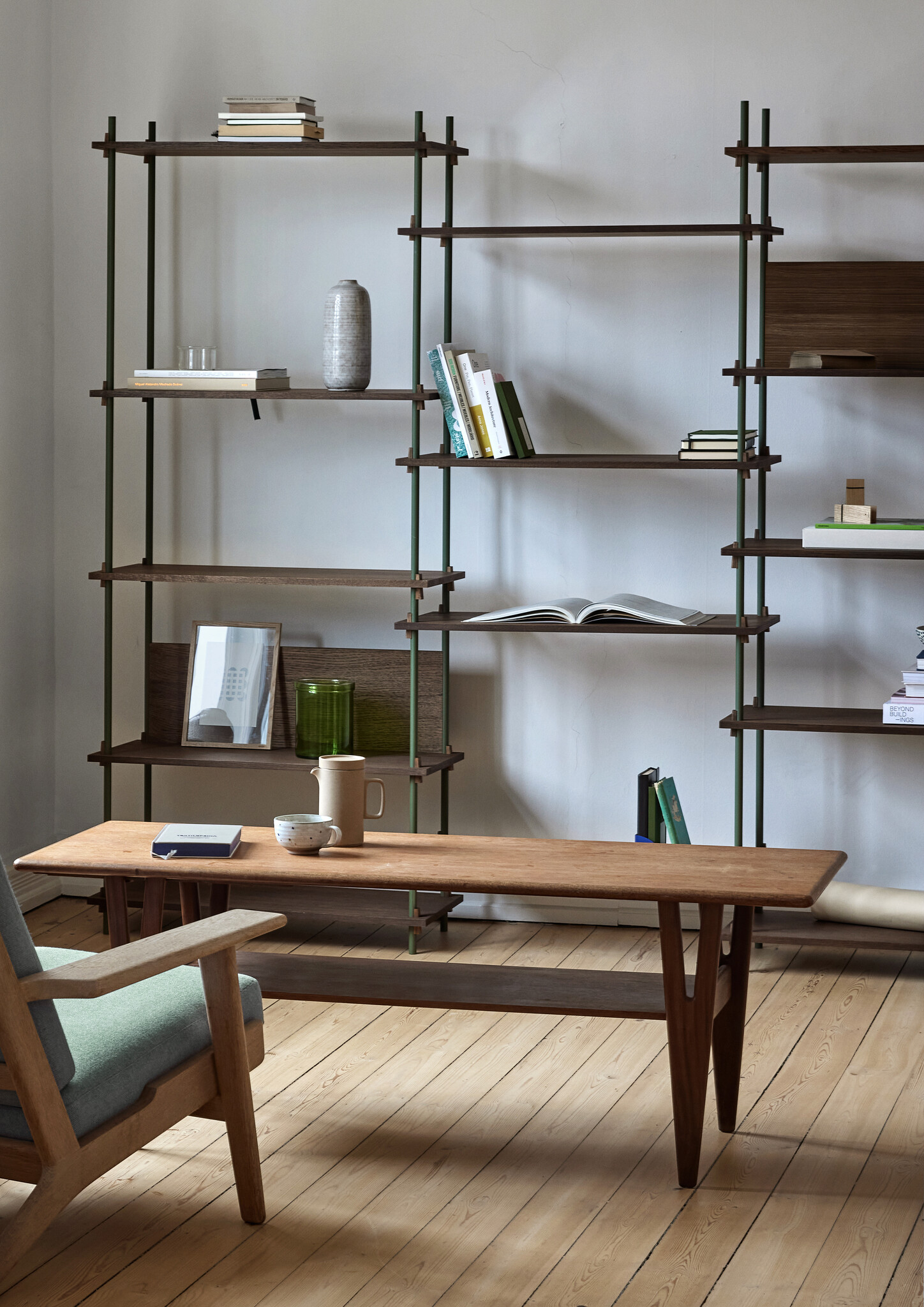 Moebe Shelving System – s.200.3.B Smoked Oak