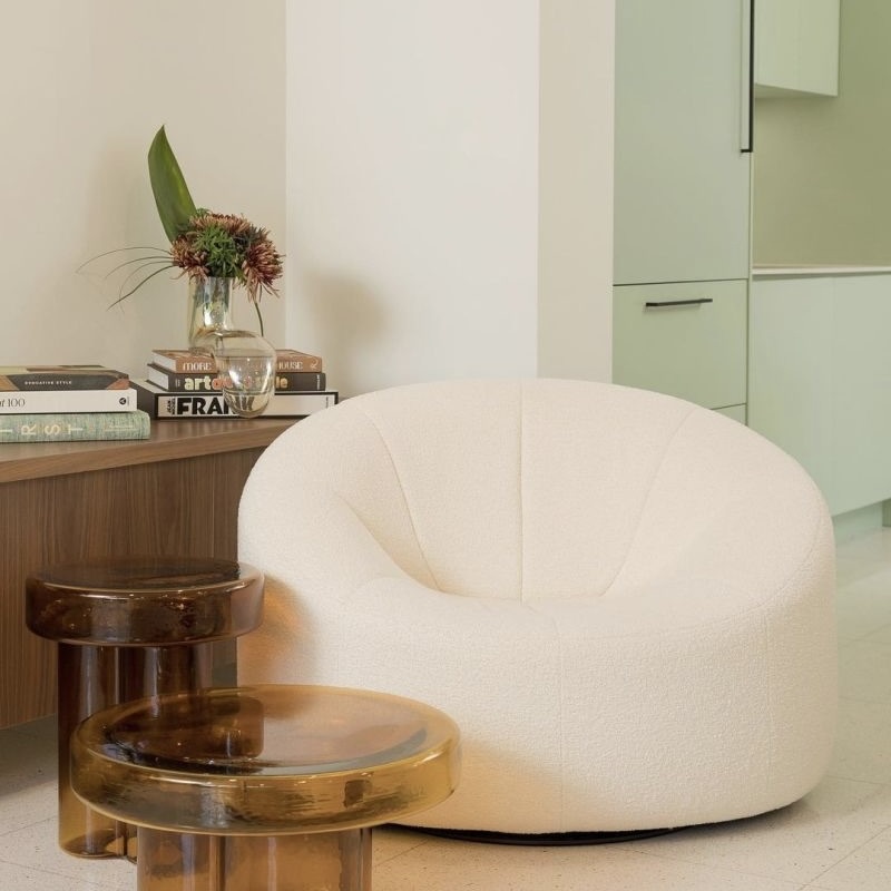 Ligne Roset Pumpkin Swivelling armchair - Coda Creme/Kiwi