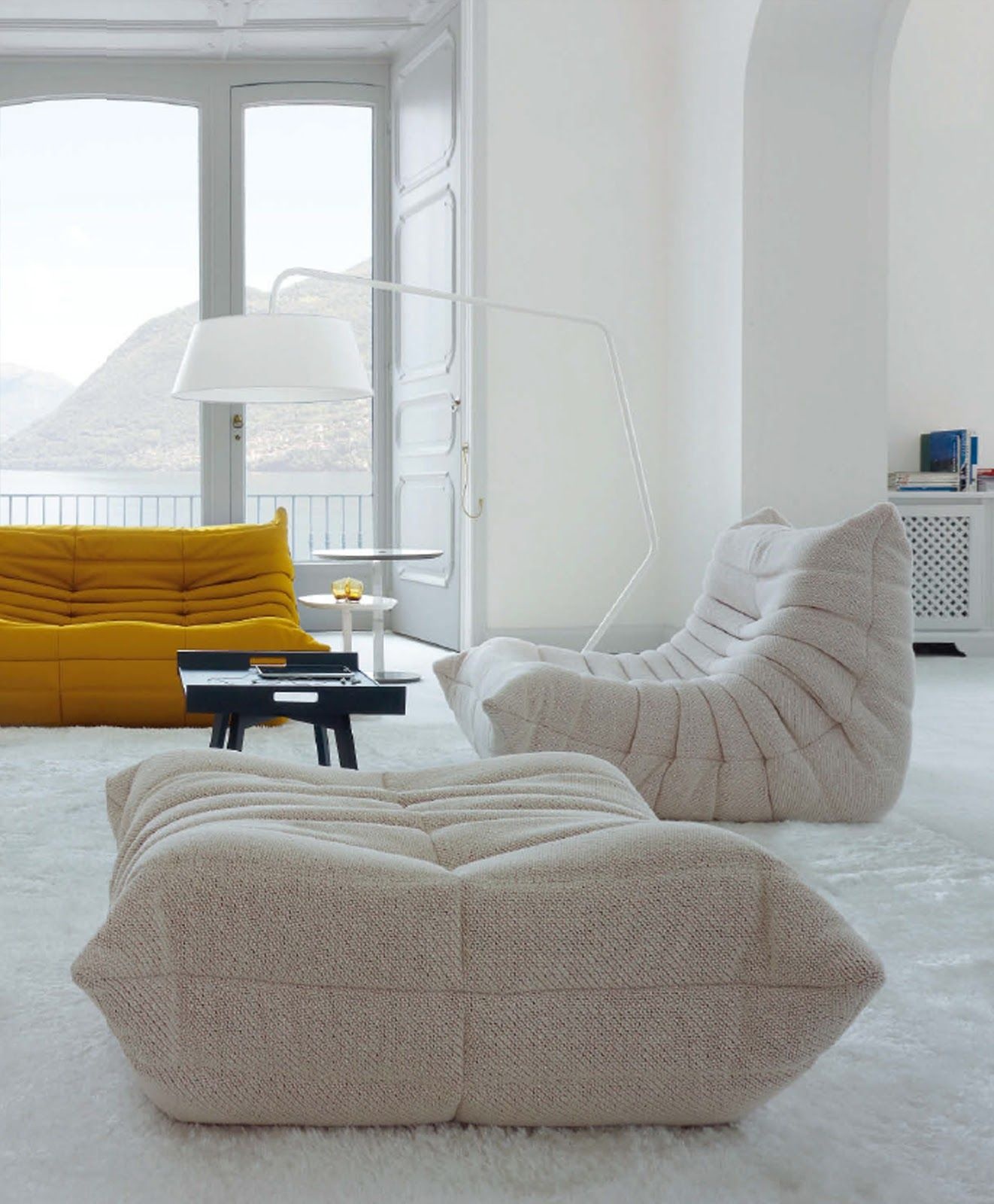 Ligne Roset Togo 2-zit lounge - Alcantara QUICK SHIP