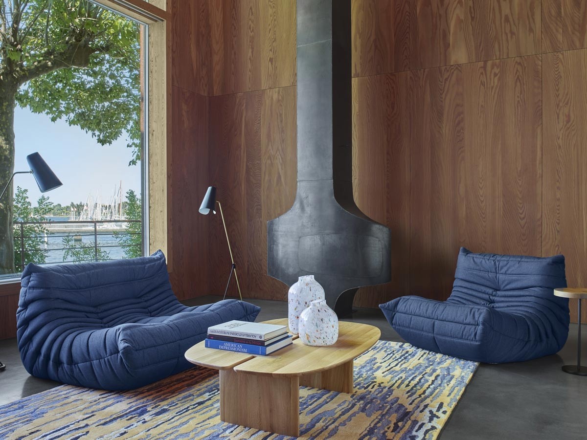 Ligne Roset Togo 2-zitsbank met armleuning - Alcantara QUICK SHIP