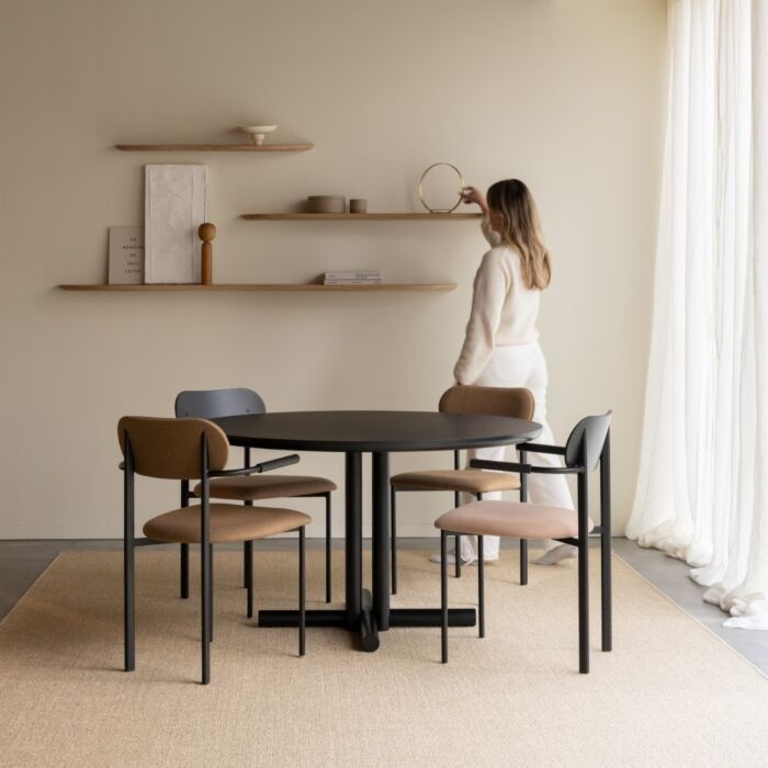STUDIO HENK Oblique Chair zonder armleuning - zwart - brema sand03