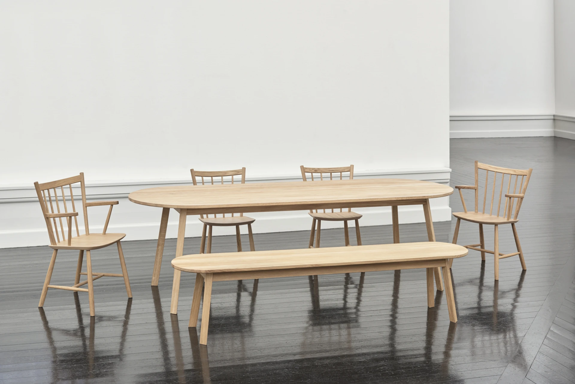 HAY Triangle Leg Bench - Water-based lacquered oak