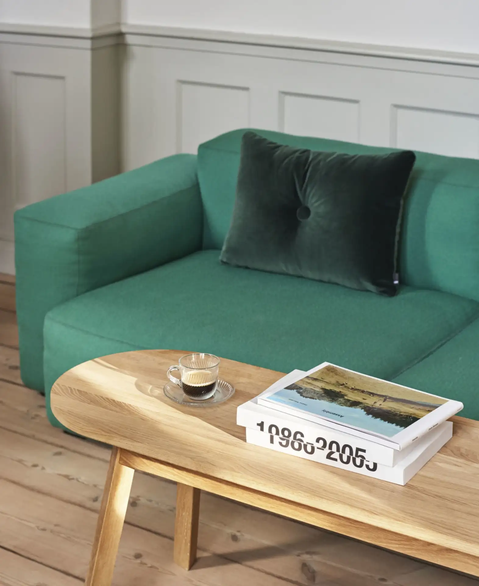 HAY Triangle Leg Bench - Oiled solid oak