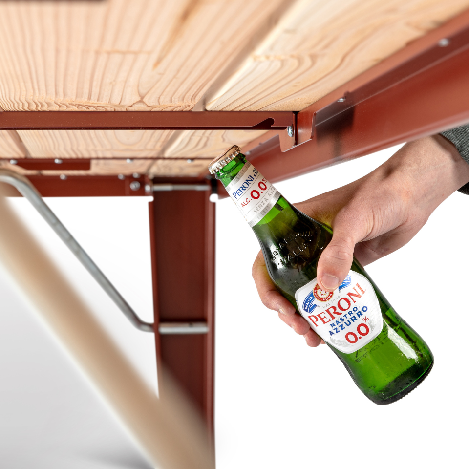 Weltevree Salut Beertable Oxide Red