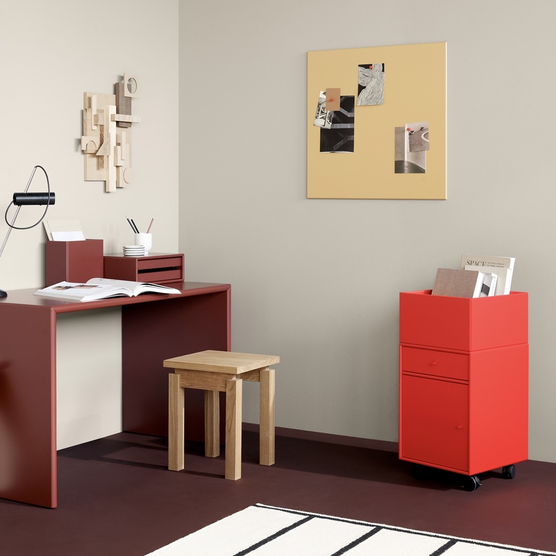 MONTANA Noticeboard BM1212