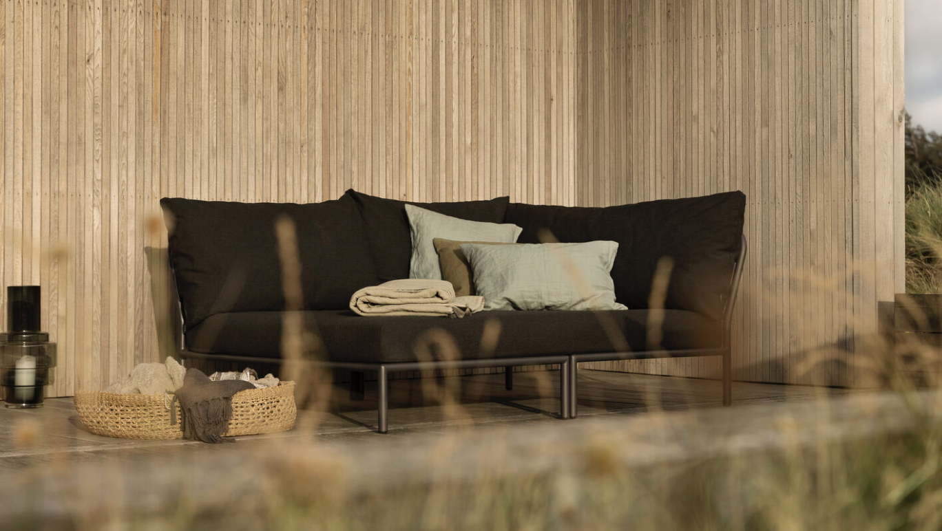 Houe Level 2 Chair - Dark Grey base