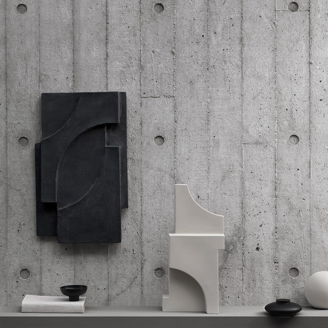 Kristina Dam Serif Relief M