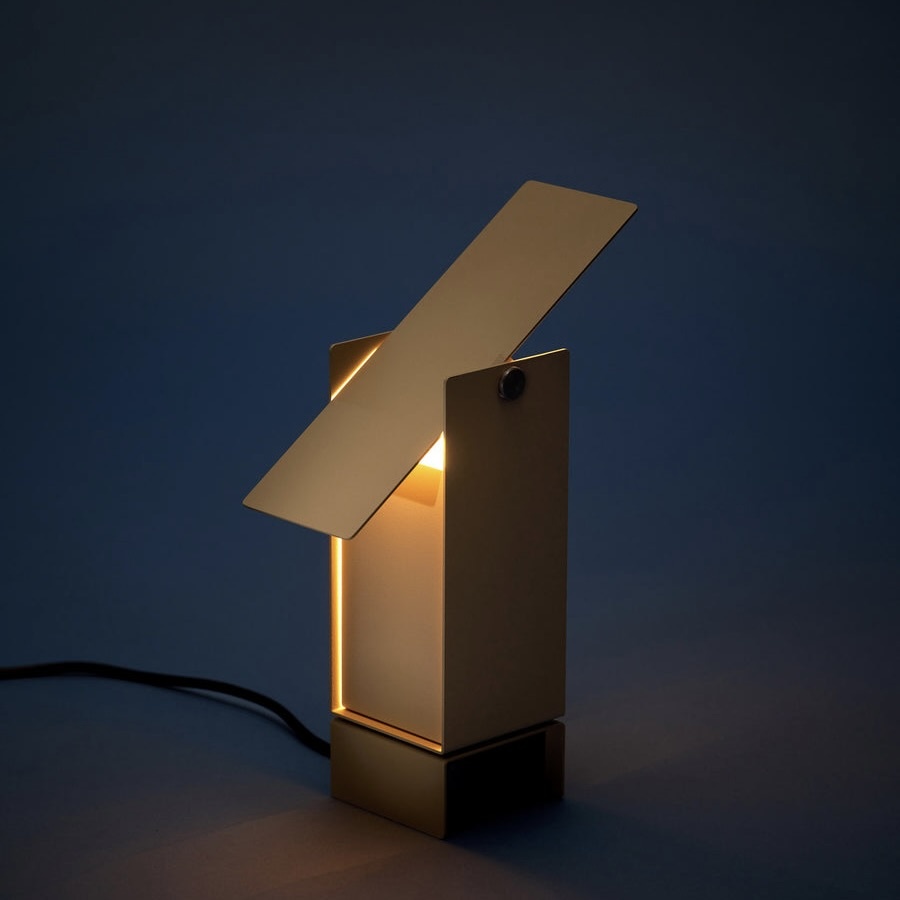 Moebe Pivoting Table Lamp