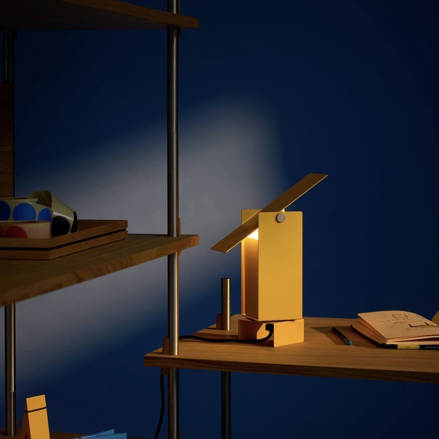 Moebe Pivoting Table Lamp