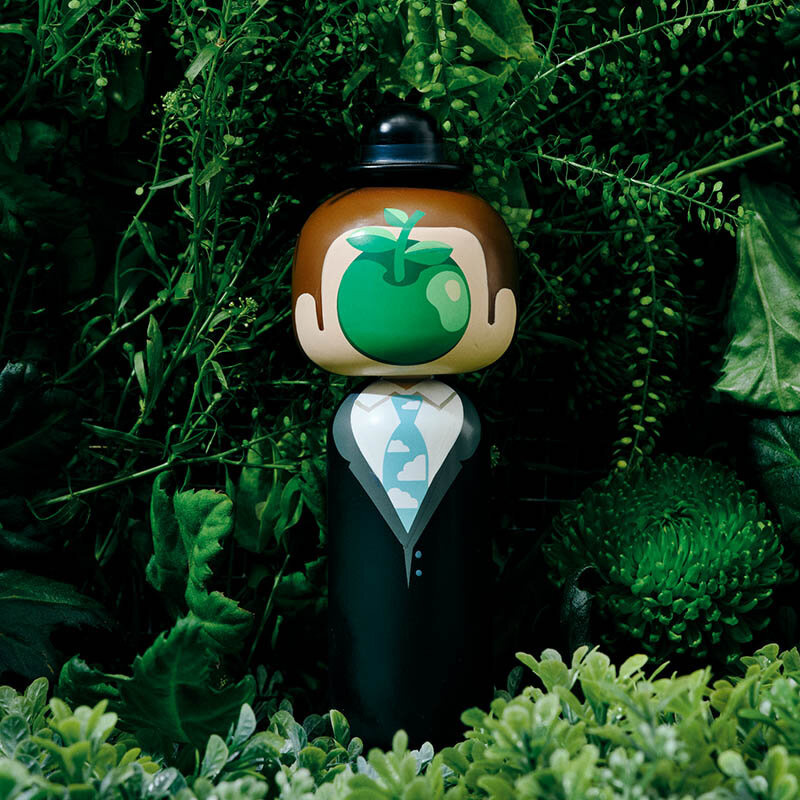 Lucie  Kaas Kokeshi - Sketch.inc - René Magritte