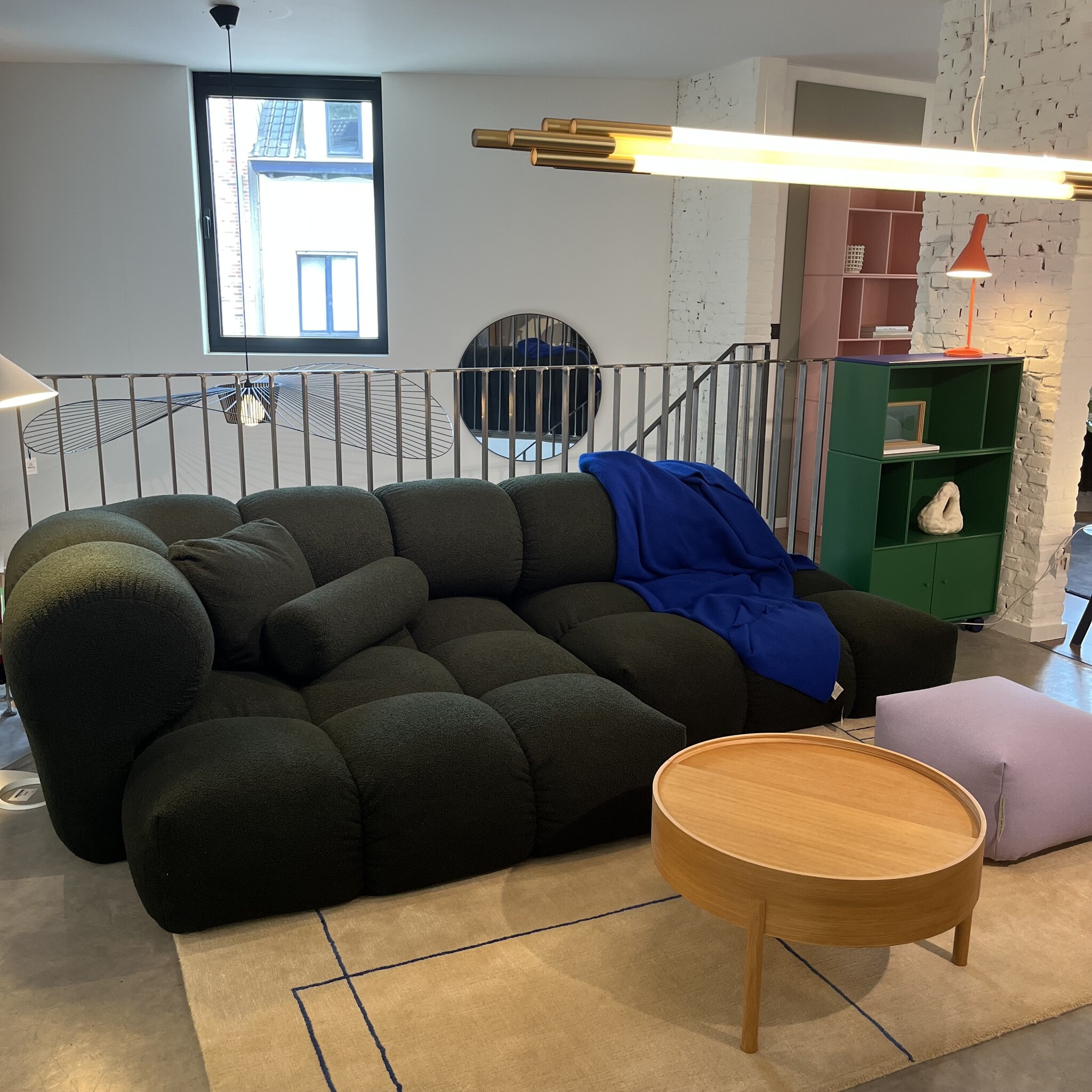 OBJEKTE UNSERER TAGE Sander Sofa Design 06 Max - Hug Me 032