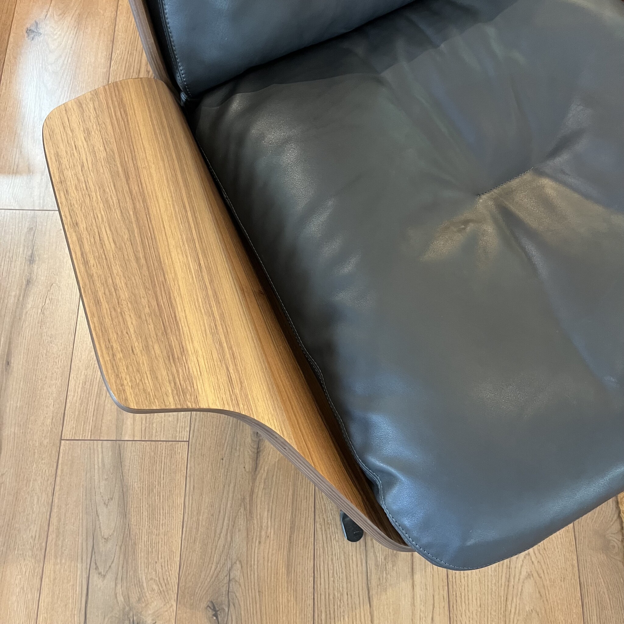 Prostoria Rei Easy Chair with armrests - Divina 80/Walnut Lacquer