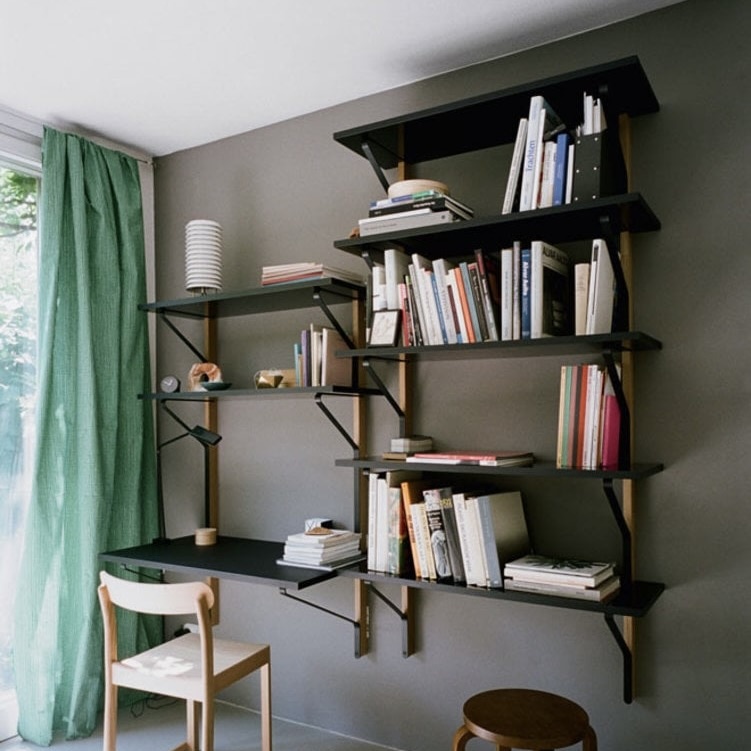 Artek Kaari Wall Shelf REB 008 - Solid Oak/Melamin