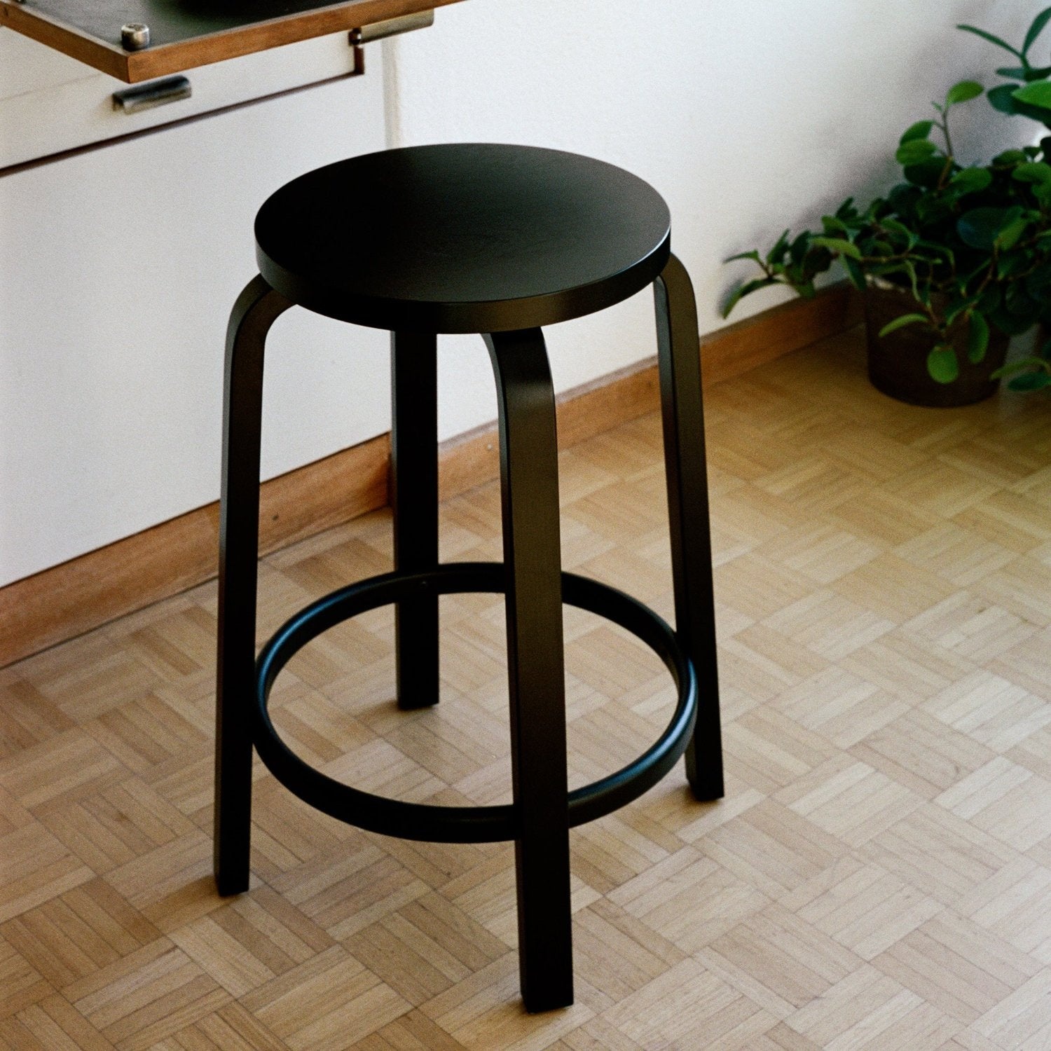 Artek Bar Stool 64 Low