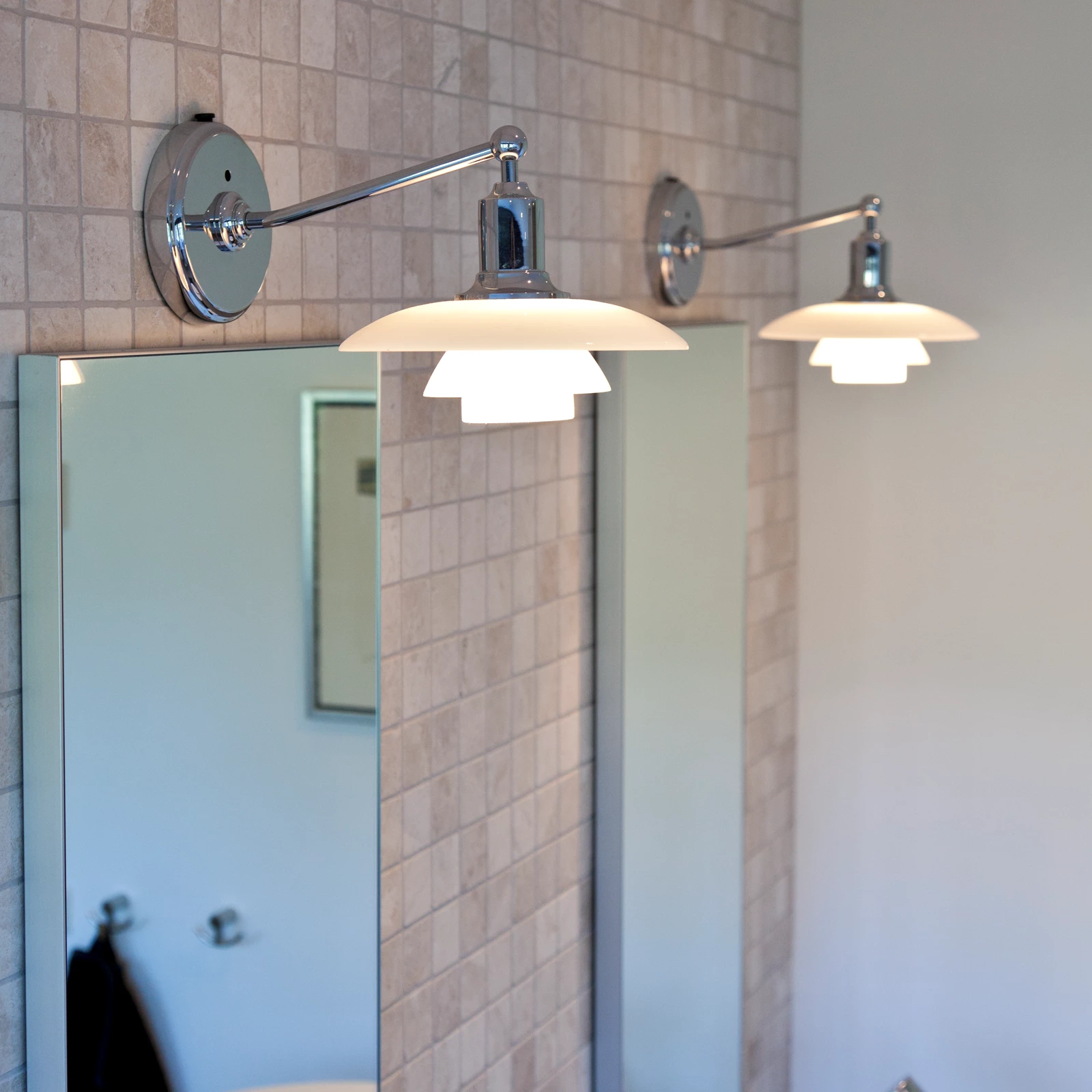 Louis Poulsen PH 2/1 Wandlamp Hoogglans verchroomd