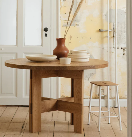 FRAMA Farmhouse Trestle Table - Ø120 Round
