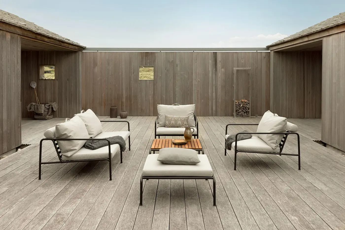 Houe AVON 2-seater sofa - Black - Sunbrella/Heritage Ash + Cover - SHOWROOMMODEL