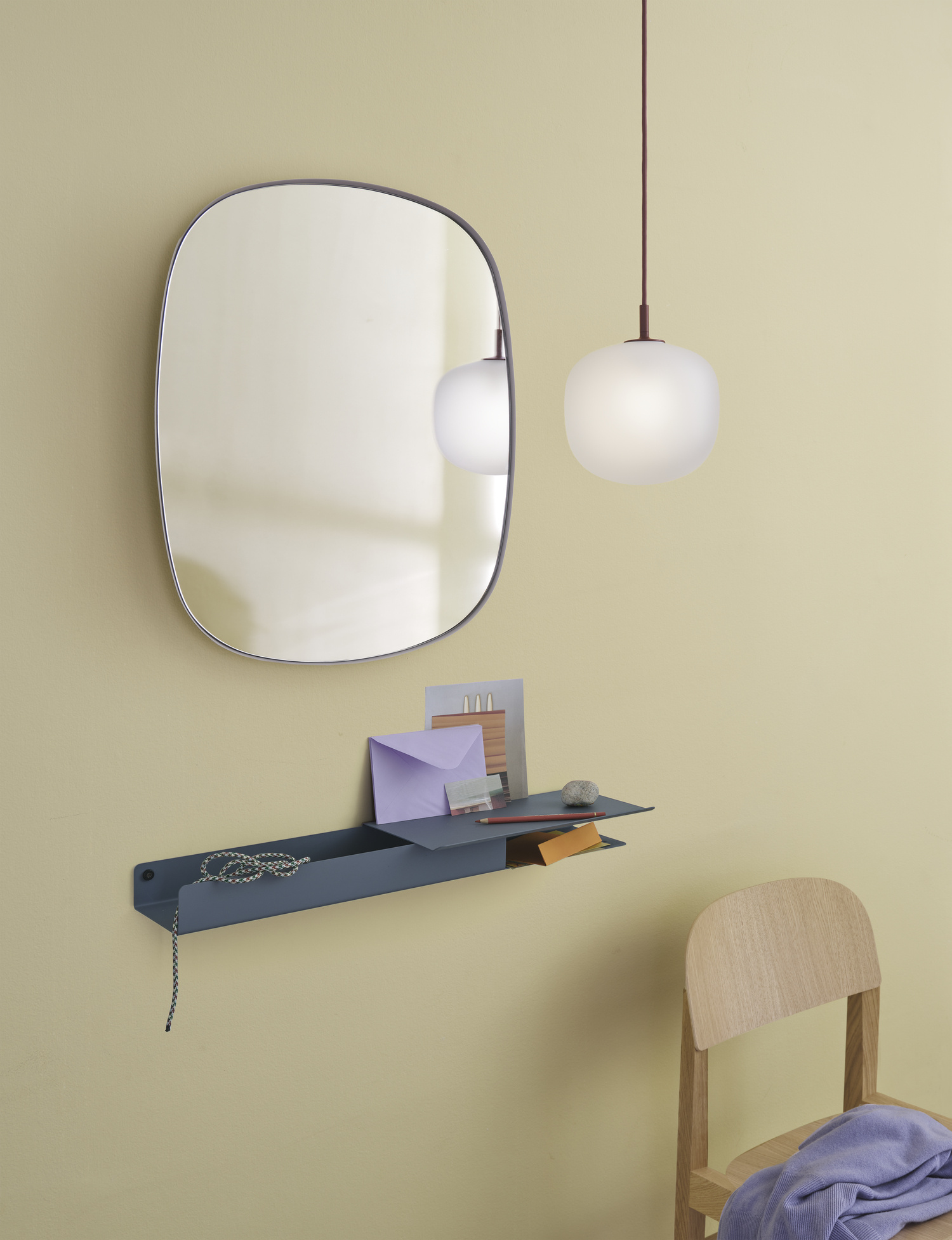 Muuto Framed Mirror Small Grey/Clear - STOCK ITEM