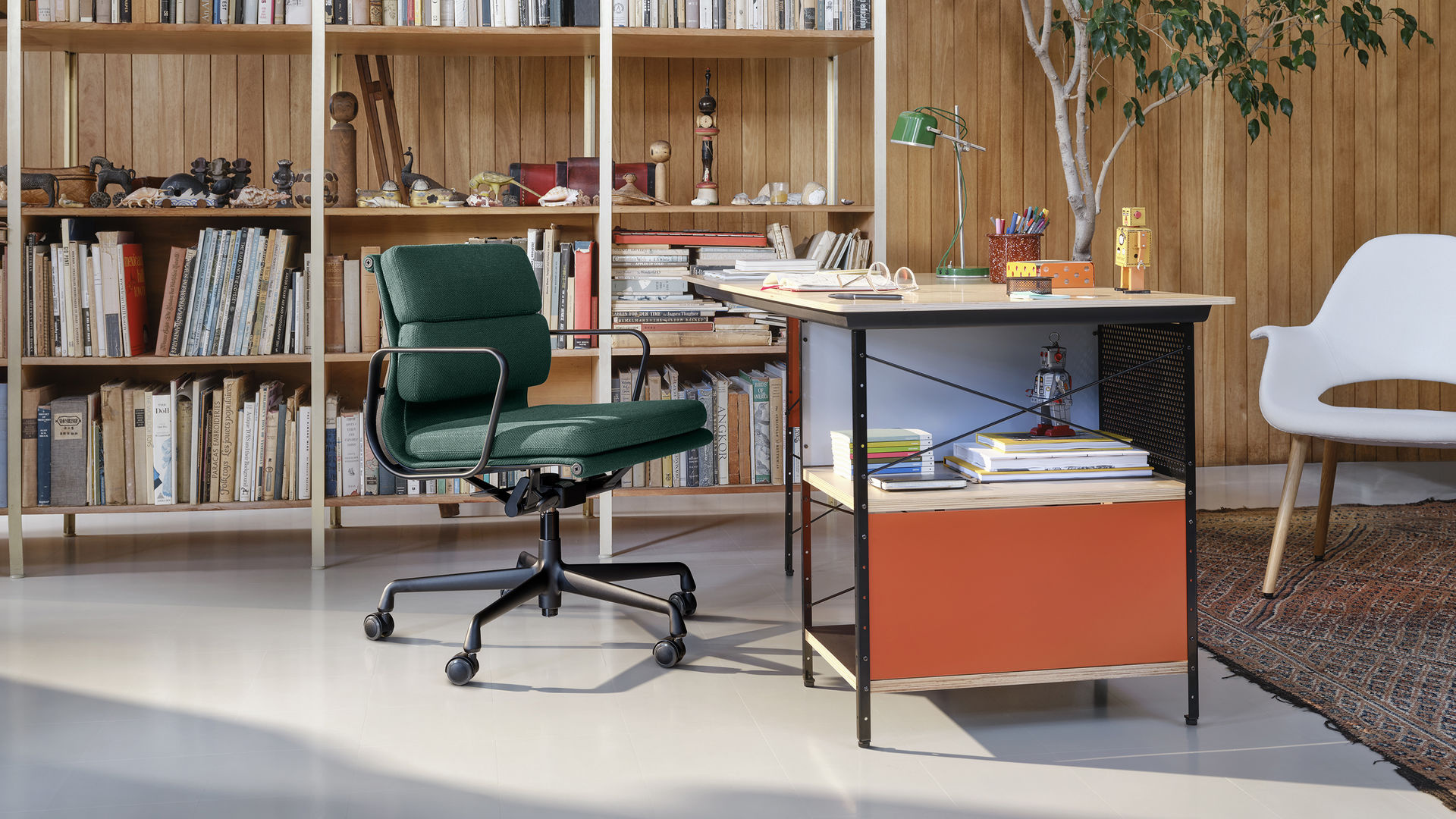 Vitra EA 217 Chair - Cosy 2 Pebble Grey/Verschroomd Frame