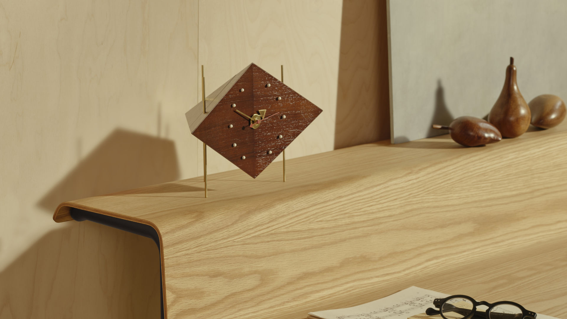 Vitra Diamond Clock - Desk Clock