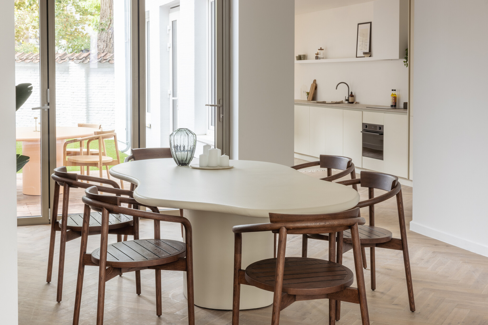 TOOON by Toon De Somer Organic Shape with Cemented Central Leg 240 x 100cm - White