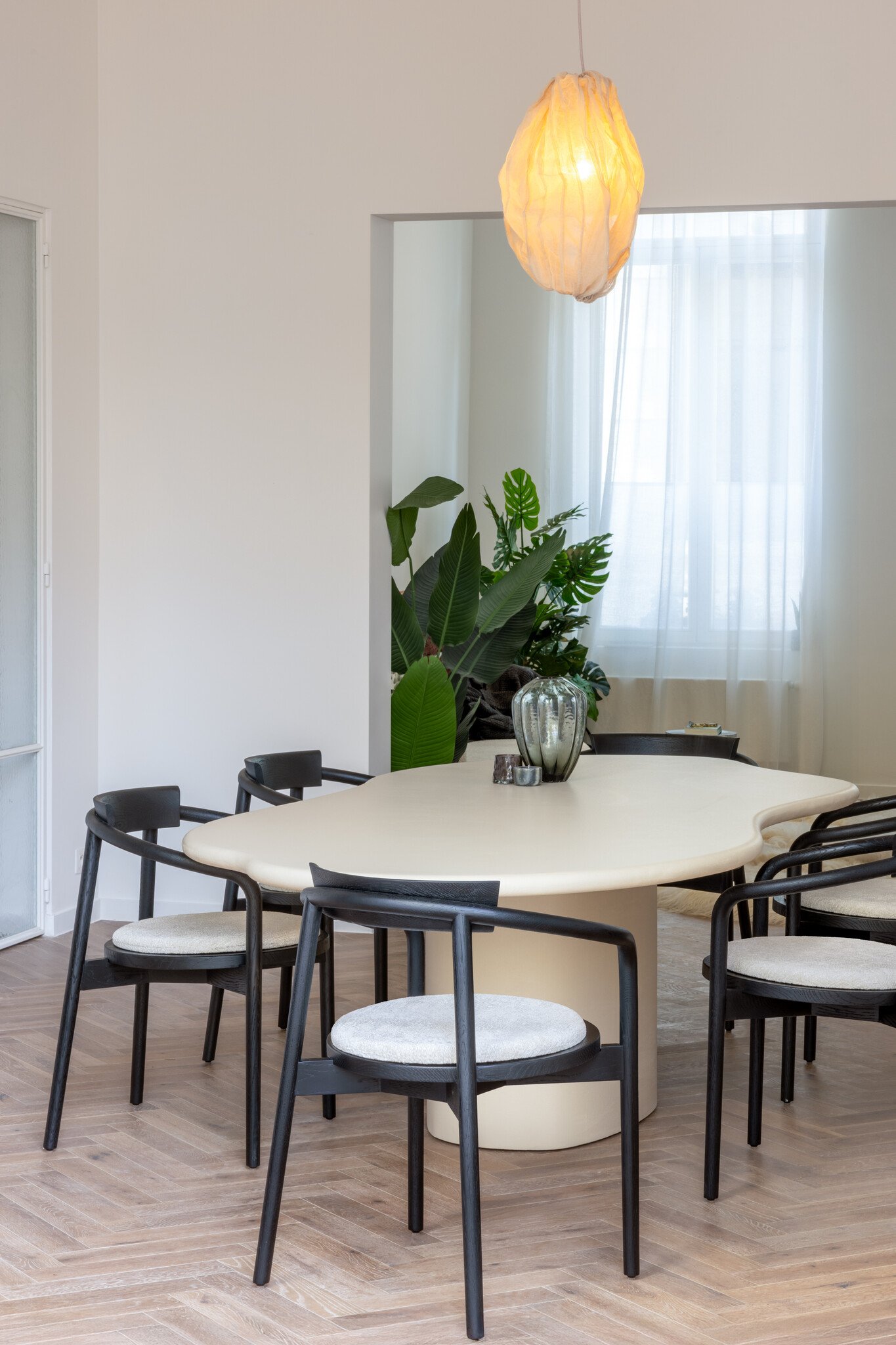 TOOON by Toon De Somer Organic Shape with Cemented Central Leg 240 x 100cm - White