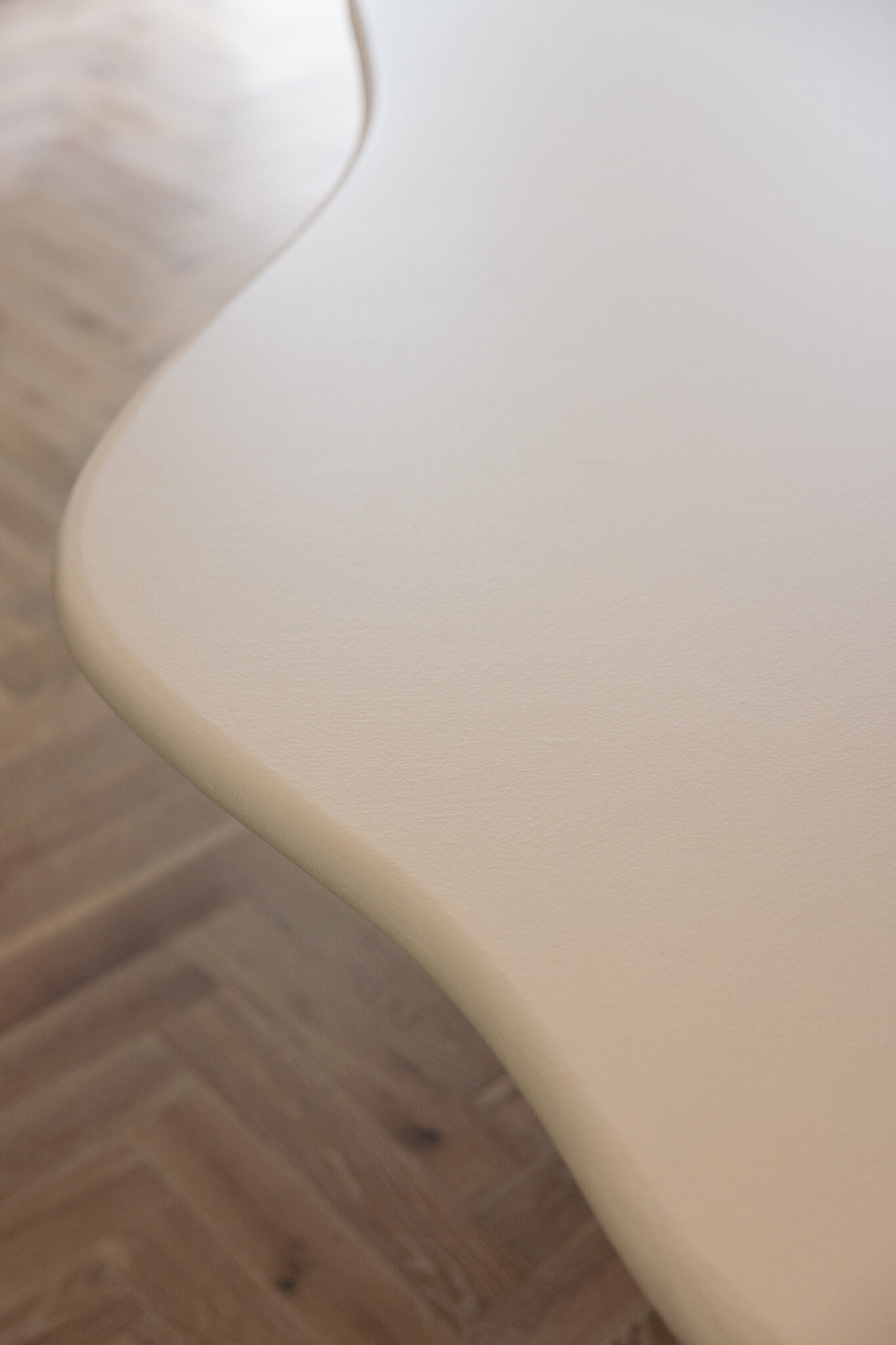 TOOON by Toon De Somer Organic Shape with Cemented Central Leg 280 x 120cm - White