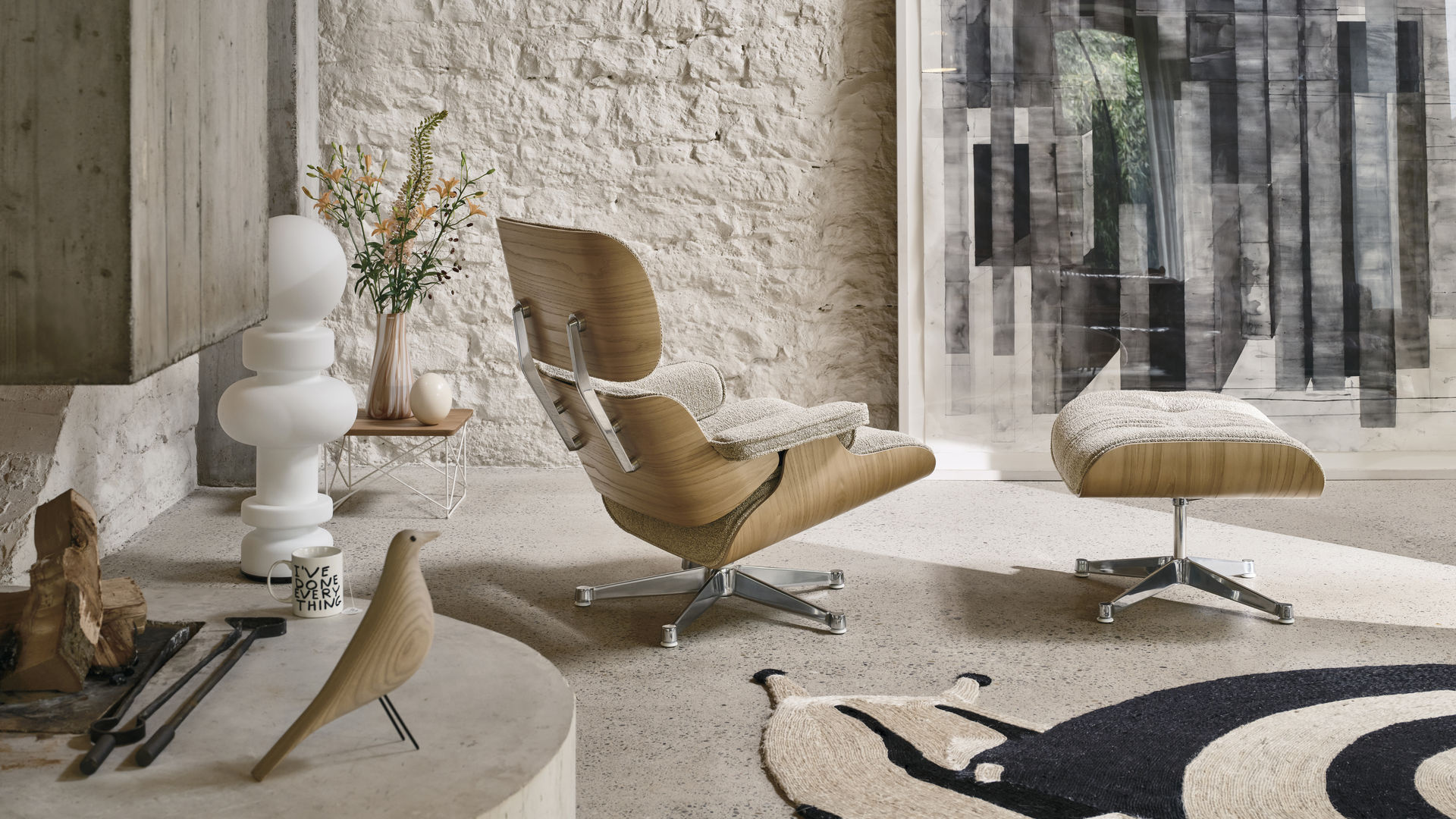 Vitra Eames Lounge Chair + Ottoman - Nubia Bamboo Terra/Kastanje Natural Gelakt/Gepolijst Aluminium