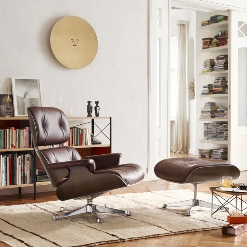 Vitra Eames Lounge Chair + Ottoman - Leather Premium F Marron/Notenhout Naturel Gelakt/Gepolijst Aluminium