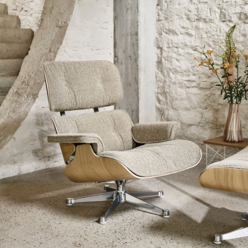 Vitra Eames Lounge Chair + Ottoman - Nubia Bamboo Terra/Kastanje Natural Gelakt/Gepolijst Aluminium
