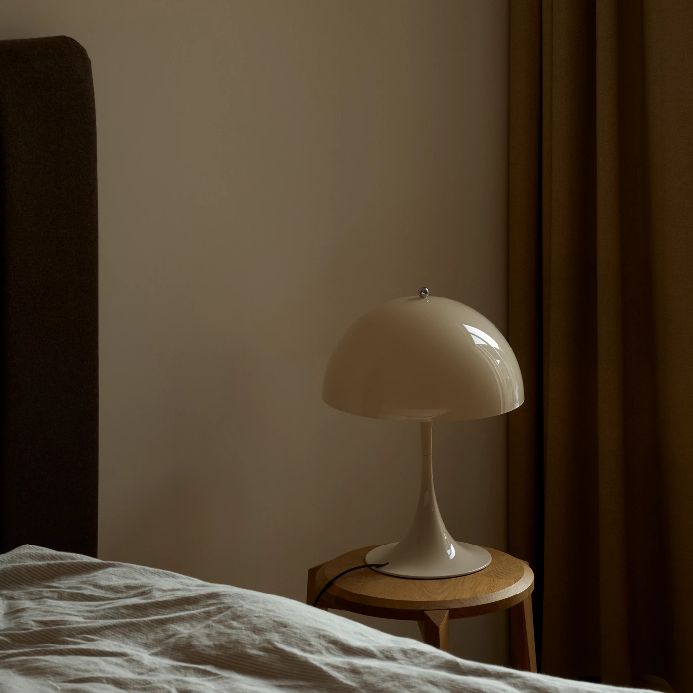 Louis Poulsen Panthella 320 Tafellamp