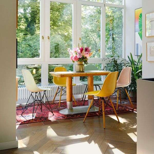 Vitra Eames Plastic Side Chair RE DSW - Esdoorn