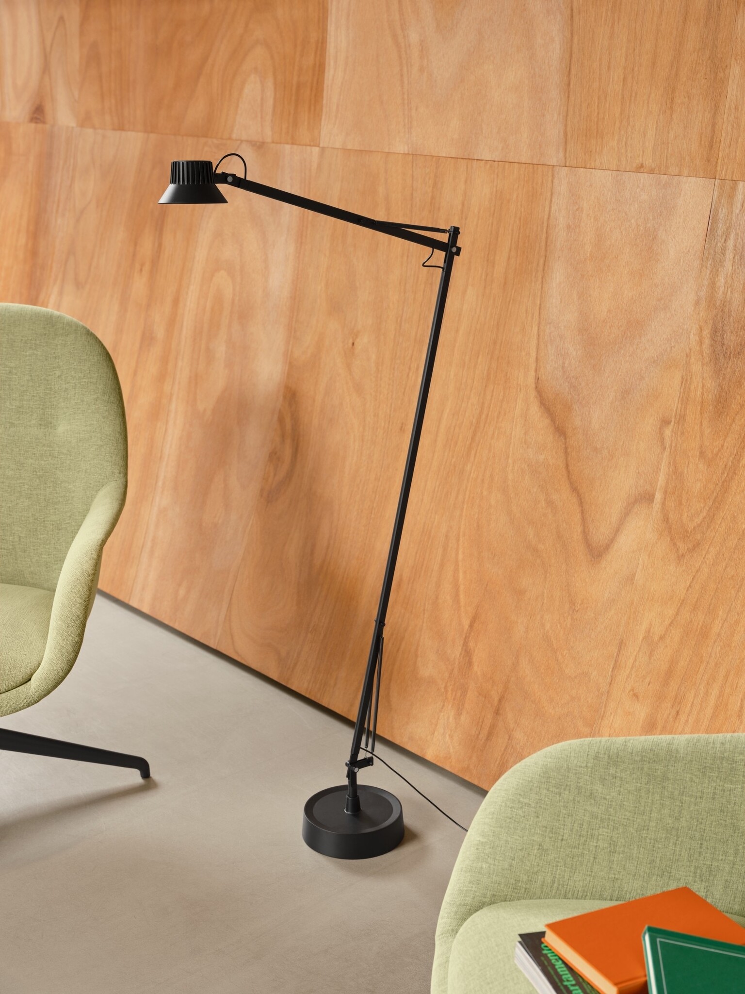 Muuto Dedicate Floor Lamp - Black