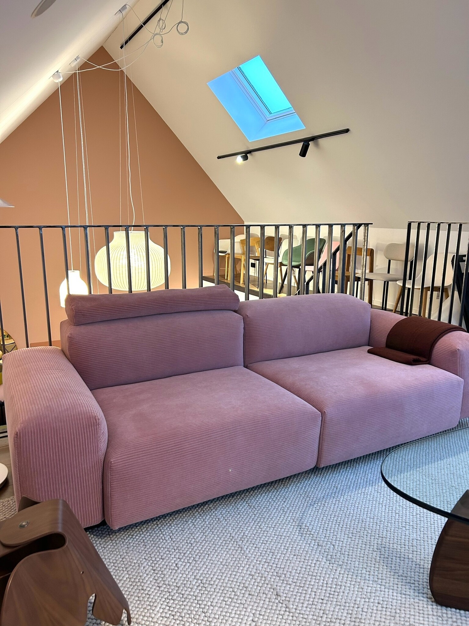 Vitra Soft Modular Sofa 2 seater - Phlox 633 + Nekkussen - SHOWROOM