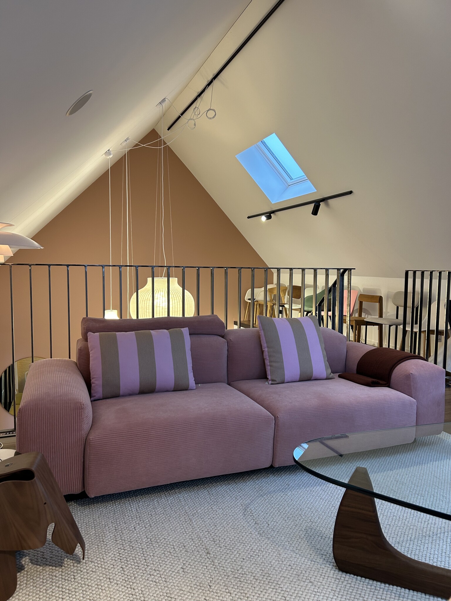 Vitra Soft Modular Sofa 2 seater - Phlox 633 + Nekkussen - SHOWROOM