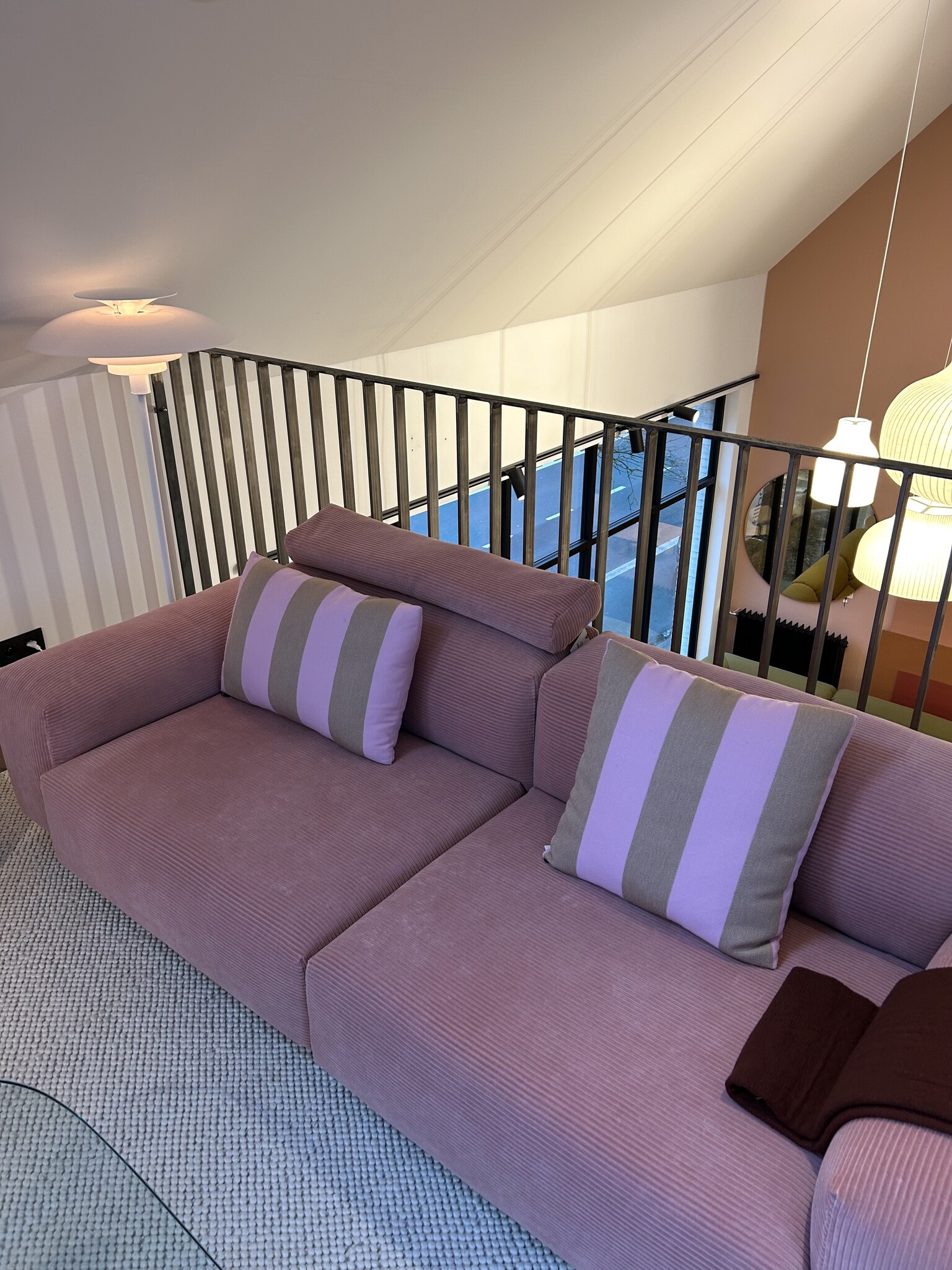 Vitra Soft Modular Sofa 2 seater - Phlox 633 + Nekkussen - SHOWROOM