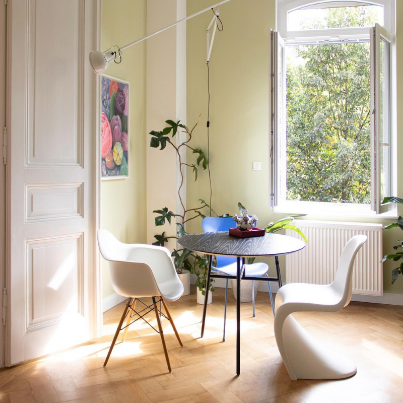 Vitra Eames Plastic Armchair RE DAW - Esdoorn Goud Onderstel