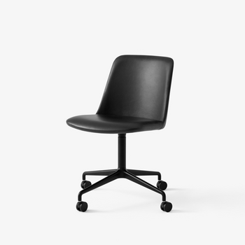 &Tradition Rely Chair HW23 - Black Base Noble Black Leather