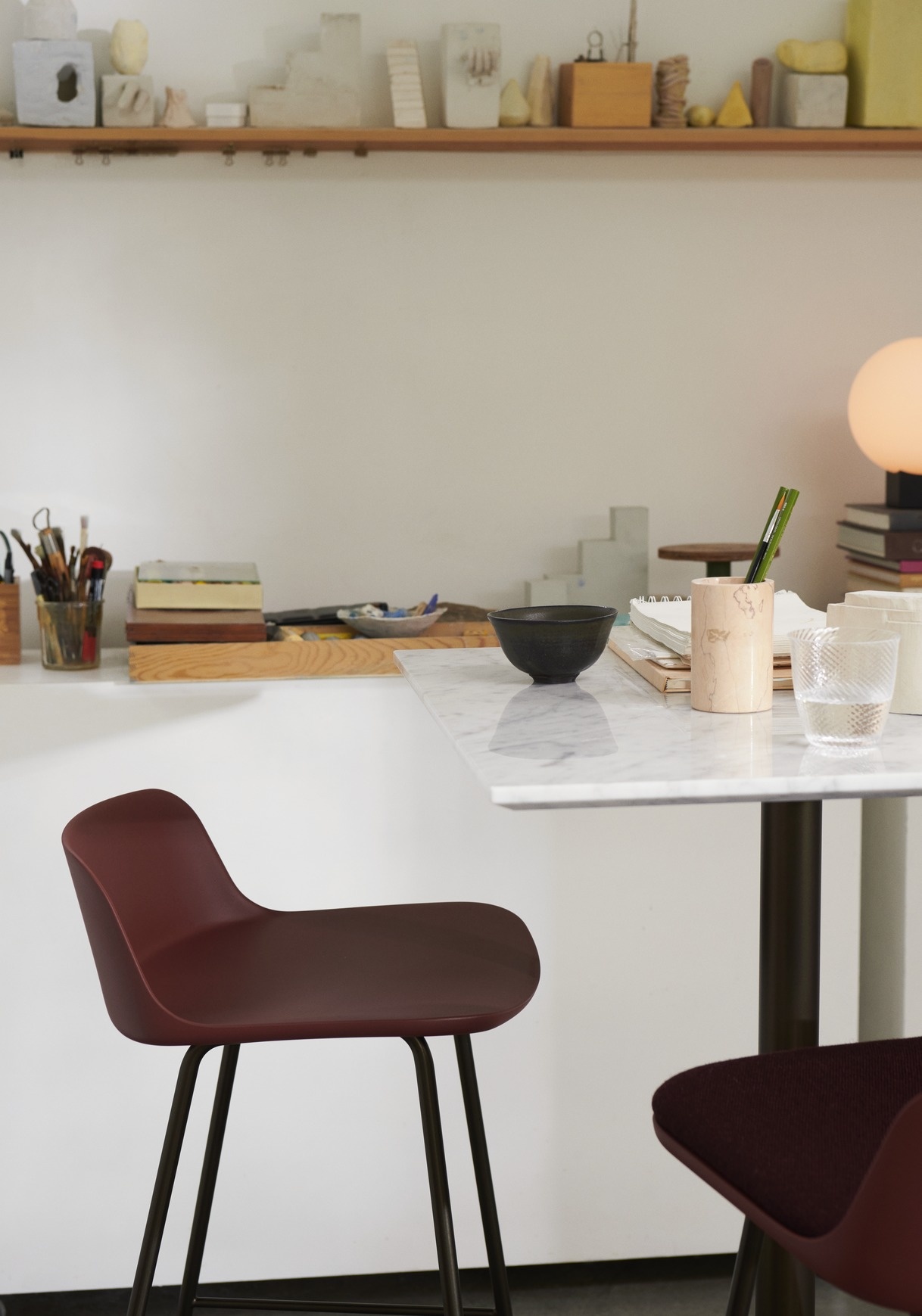 &Tradition Rely Bar Stool HW86 - Black Base