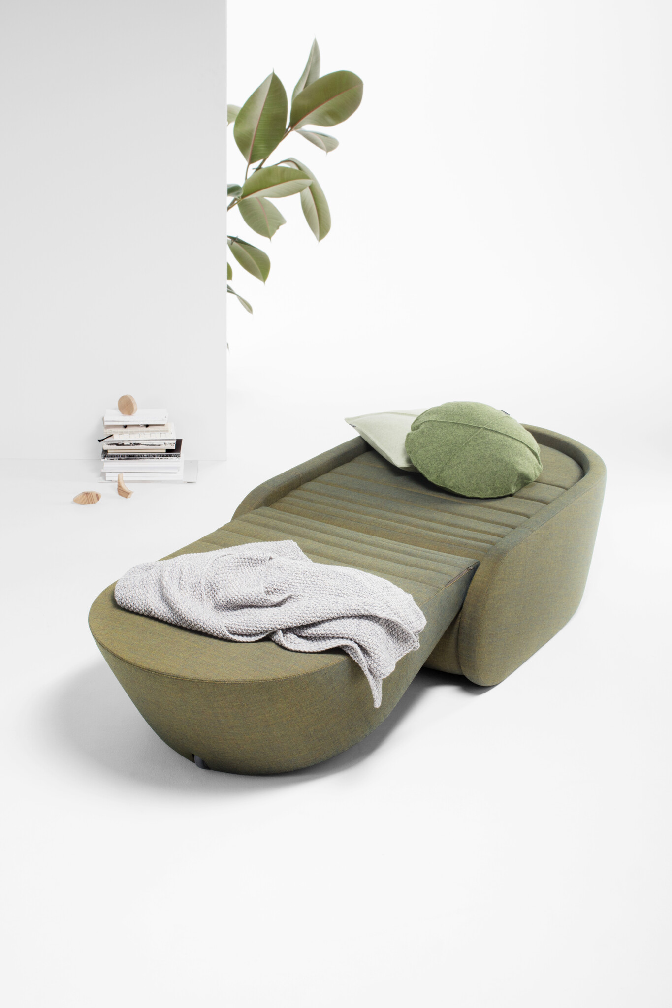 Prostoria Up-lift Armchair