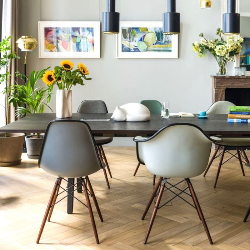 Vitra Eames Plastic Armchair RE DAW - Esdoorn Donker Onderstel