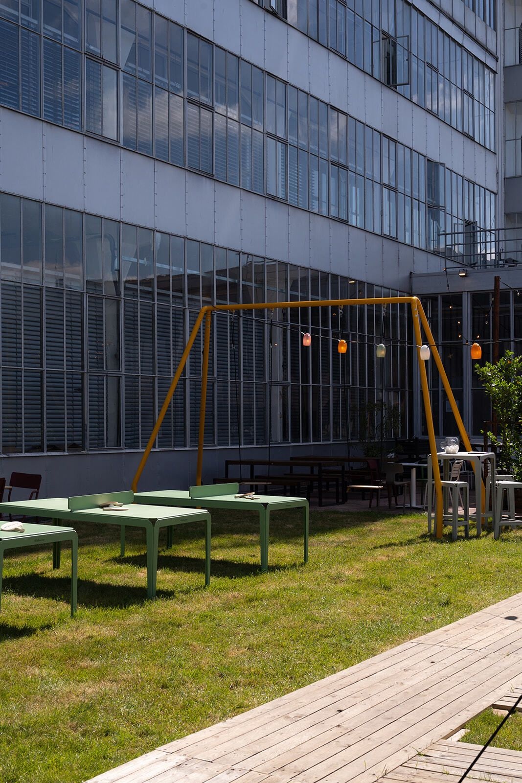 Weltevree Bended Ping Pong Table