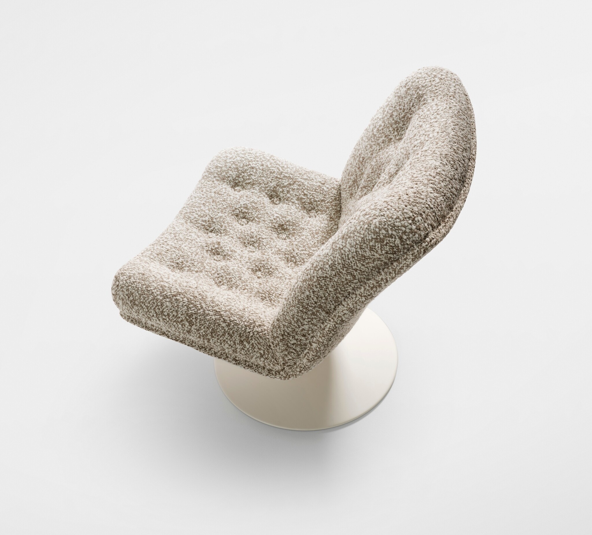 Artifort F 510 Fauteuil Hoog - Artifort Viya 102 - Poedercoat P33 Grey Beige RAL 1019